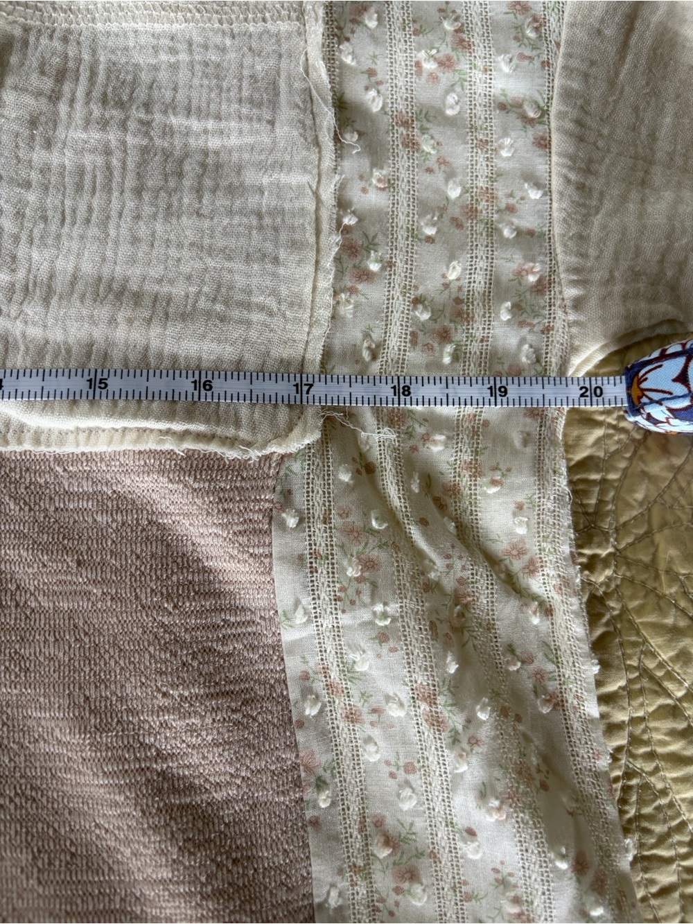 Light weight Chic style tee - Picture 5 of 6